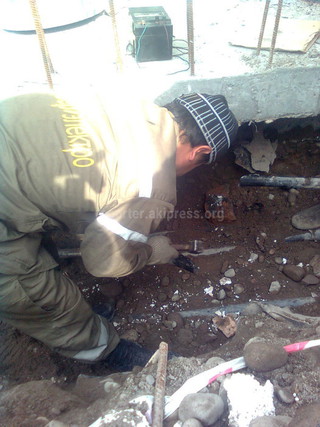 «Северэлектро» предполагает, что снимок читателя о соблюдении норм и правил при прокладке кабелей рядом с «Бишкек парком» сделан год назад «Северэлектро» предполагает, что снимок читателя о соблюдении норм и правил при прокладке кабелей рядом с «Бишкек парком» сделан год назад