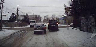 «Бишкекасфальтсервис» совместно с ГУОБДД рассмотрит возможность установки дорожного знака на ул.Дружбы