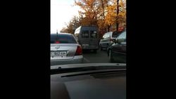 На отрезке ул.Абдрахманова в южном направлении каждый день образовывается затор. Видео