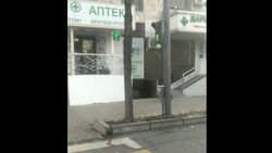 На Абдрахманова пешеходам не видно светофора, - горожанка