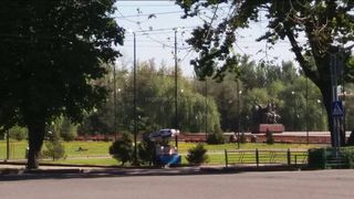 На Чуй-Тыныстанова в дневное время горели лампы уличного освещения, - горожанин (фото)