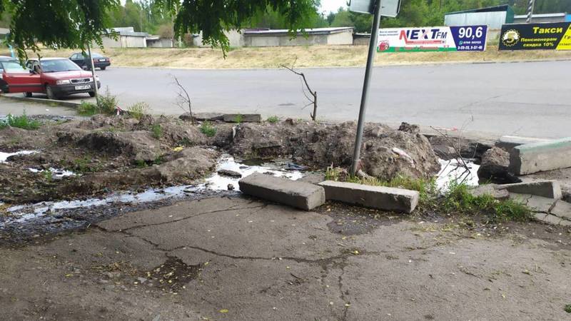В Кара-Балте не ремонтируют протечку холодной воды