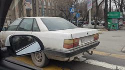 В Бишкеке замечена «Ауди» с нечитаемым госномером. Фото