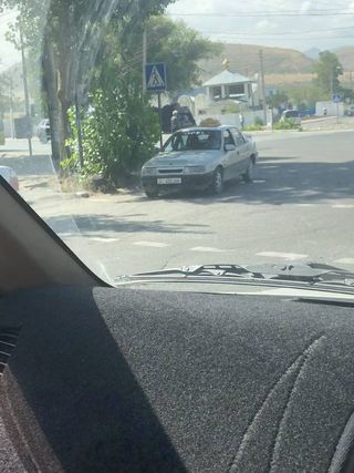 Парковка на перекрестке на ул.Токомбаева