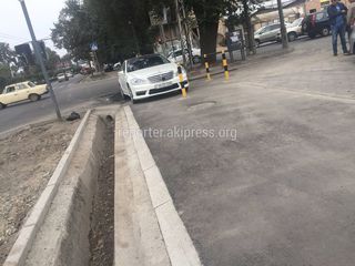 Парковка на тротуаре