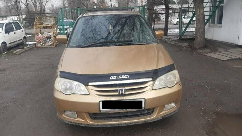 Патрульная милиция задержала водителя, который сбил девочку на Тоголок Молдо и увез