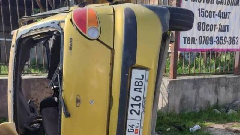 Момент лобового столкновения в Сузакском районе. Видео