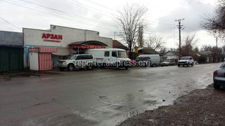 В Токмоке на улице Ибраимова нет тротуара