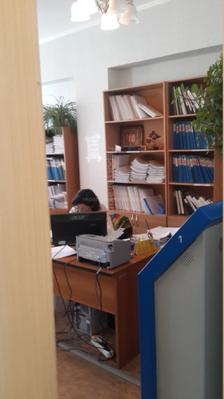 В ЗАГСе Октябрьского района люди с новорожденными детьми несколько часов стоят в очереди, - очевидец <b><i>(фото,видео)</i></b>