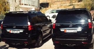 обратите внимание на тонировку и номера