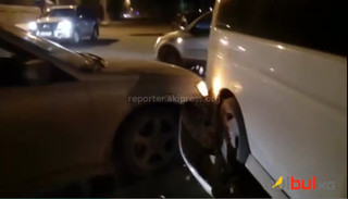 На перекрестке Павлова-Московская ночью произошло ДТП (видео) На перекрестке Павлова-Московская ночью произошло ДТП (видео)