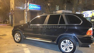 Горожанин сообщает о подозрительном тонированном авто <i>(фото)</i> Горожанин сообщает о подозрительном тонированном авто <i>(фото)</i>