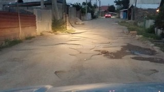 Дорога села Орто-Сай, ведущая к флагштоку на горе Боз-Болток близ Бишкека, находится в разбитом состоянии (фото)
