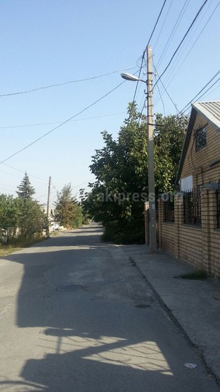 «Бишкексвет» произвел ремонт фонарей ночного освещения на ул.Бектенова «Бишкексвет» произвел ремонт фонарей ночного освещения на ул.Бектенова