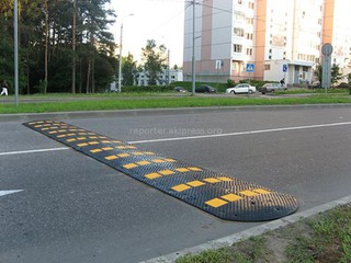 Читатель благодарит мэрию Бишкека за ремонт ул.Керимова и просит установить там «лежачий полицейский»