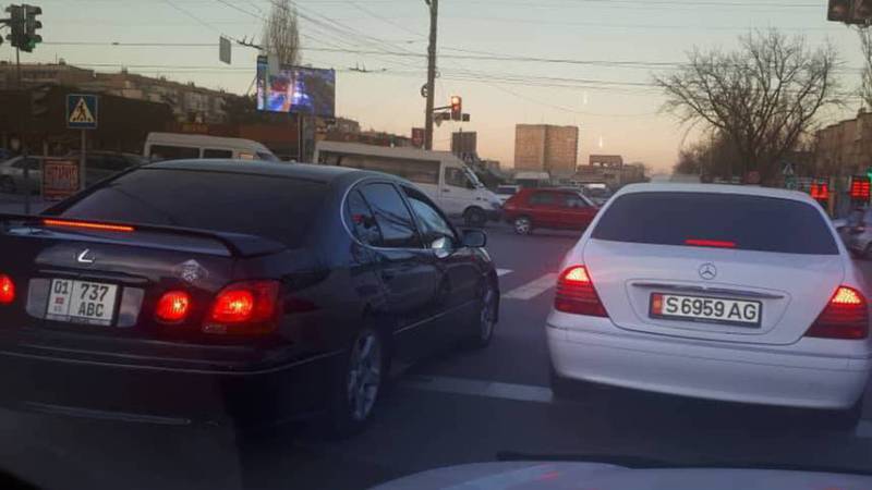 «Доска позора». Выезд за стоп-линию и проезд на красный свет