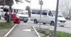 Маршрутка перегородила пешеходный переход: на водителя маршрута №175 составлен протокол, - УОБДД