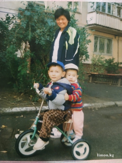 Жастардың жоғары сапалы порнофотосуреттері Жуынатын бөлмеде еркекпен жыныстық қатынас