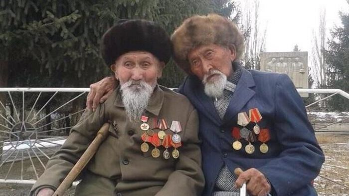 697484.54b7244a8f909eda763e27352923bfbd