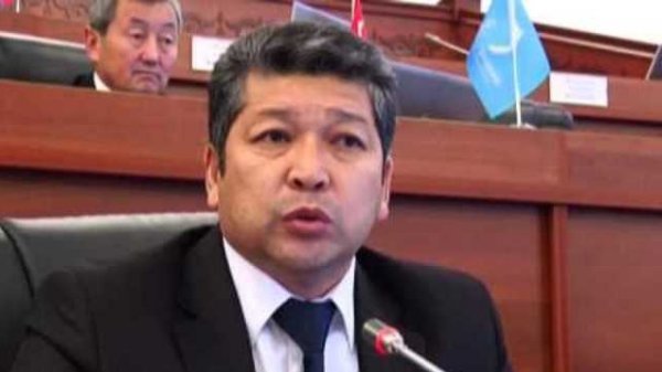 Депутат З.Жамалдинов возмутился, что &laquo;Кыргызжилкоммунсоюзу&raquo; дополнительно выдали 200 млн сомов, хотя в начале года его собирались упразднить &mdash; Tazabek