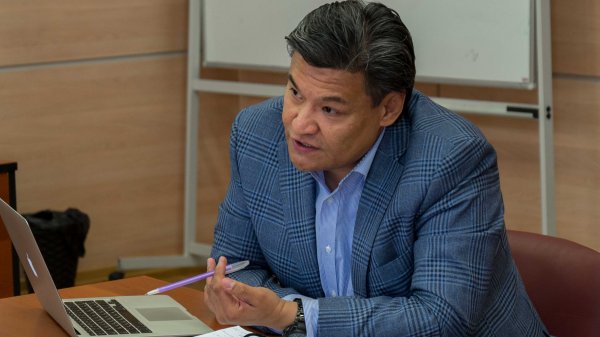 Мы должны быть дикими и неиспорченными, - председатель комитета ТПП К.Рахимов о развитии туризма в КР &mdash; Tazabek