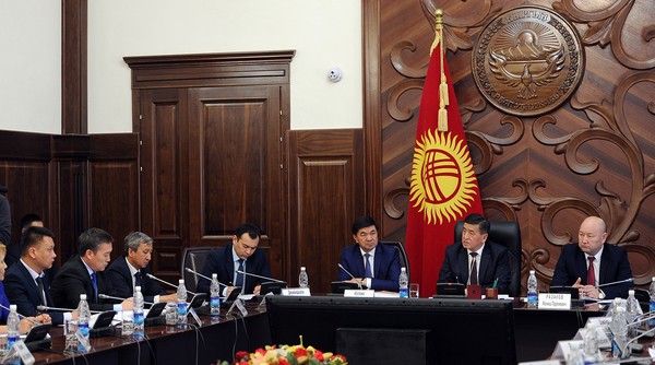 Дорожные подрядные организации не несут ответственности за свою работу из-за короткого гарантийного срок, - премьер &mdash; Tazabek