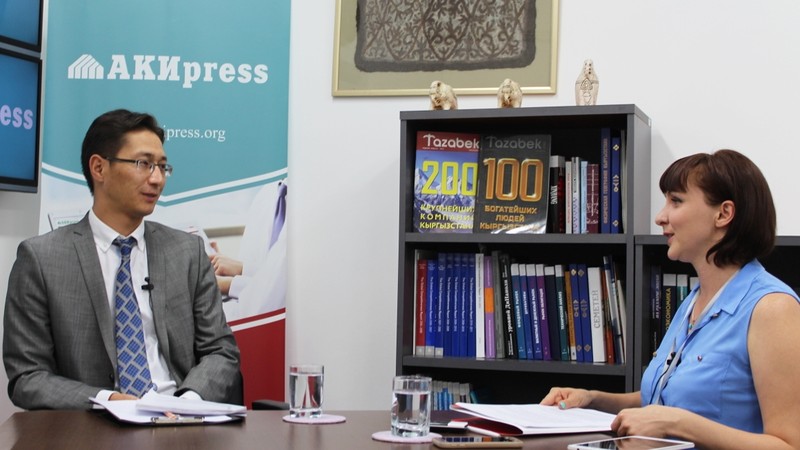 Глава ГРС Д.Догоев: Это вымогательство, если гражданину не оказывают услуги, при этом требуя определенную незаконную плату за нее &mdash; Tazabek