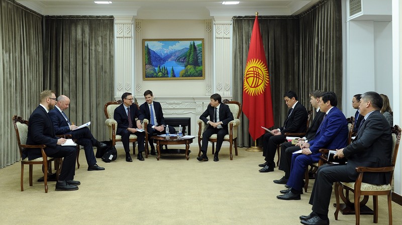 Правительство создаст рабочую группу для переговоров с ЕБРР по проекту модернизации международного аэропорта &laquo;Манас&raquo; &mdash; Tazabek