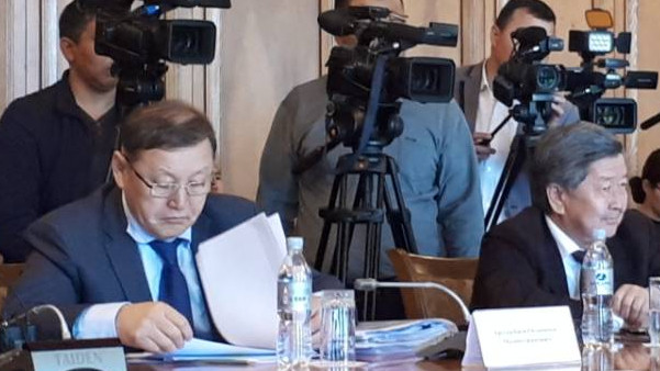 У О.Артыкбаева поинтересовались, за чей счет летала в КНР делегация Кыргызстана для ознакомления с работой ТВЕА &mdash; Tazabek