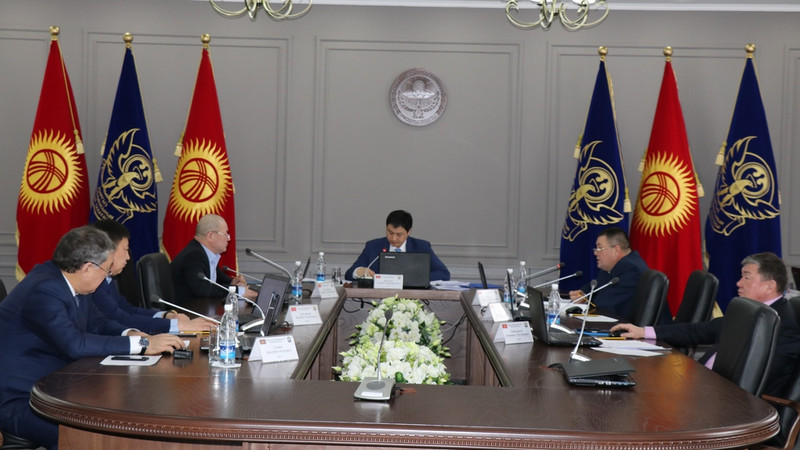 На заседании Совета Счетной палаты рассмотрели итоги аудитов деятельности НЭСК, Госфиннадзора и &laquo;Кыргыз темир жолу&raquo; &mdash; Tazabek