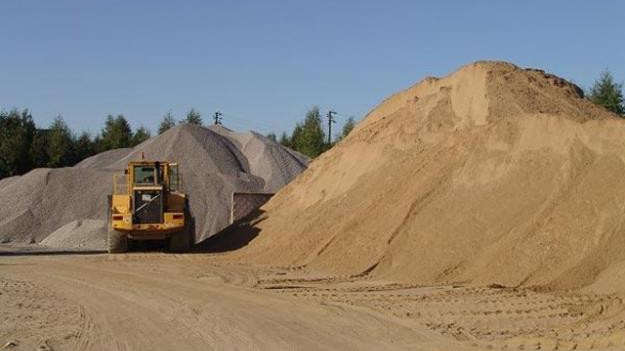 Депутат предложил провести инвентаризацию подзаконных актов, регламентирующих доступ к добыче гравия &mdash; Tazabek