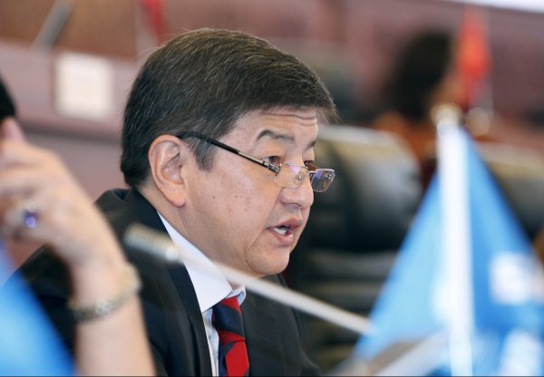 Правительство все показывает только с хорошей стороны, кто будет отвечать персонально? - депутат об отчете правительства &mdash; Tazabek