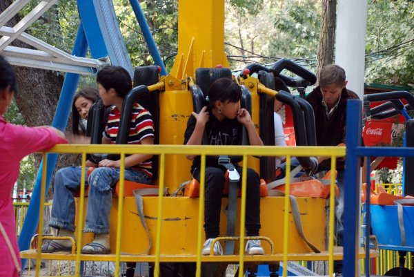 Госантимонополия рекомендует госорганам демонтировать в парках отдыха аттракционы и торговые точки, не соответствующие нормам санитарной и техбезопасности &mdash; Tazabek