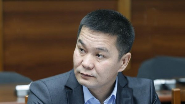 Депутат ЖК А.Алтынбеков: Компания China Road знает о коррупционной составляющей в КР и с кем разговаривать по выигрышу в тендерах &mdash; она стала монополистом по строительству дорог &mdash; Tazabek