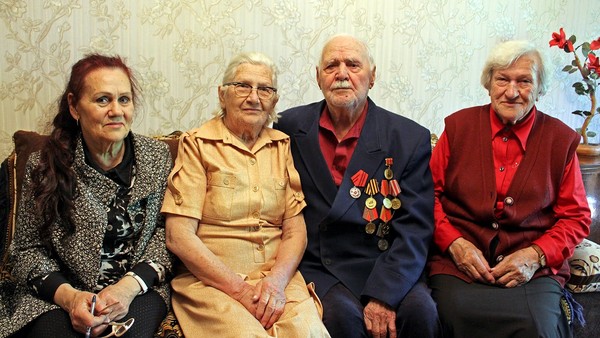 ОАО &laquo;Международный аэропорт &laquo;Манас&raquo; поздравило ветеранов ВОВ &mdash; Tazabek