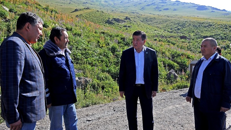 Глава Госдирекции автодороги  Бишкек&mdash;Ош И.Токтомамбетов будет уволен за срыв плана по ремонту трассы, халатность и непрофессионализм, - премьер-министр С.Жээнбеков &mdash; Tazabek