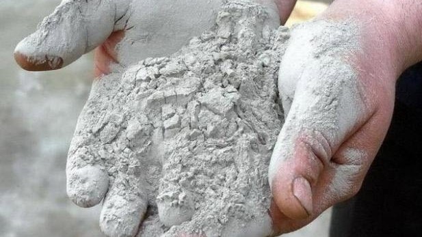 Госантимонополия: &laquo;Южно-Кыргызский цемент&raquo; продает цемент на юге на 30-40 сомов дороже, хотя транспортировка на север стоит больше &mdash; Tazabek