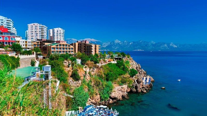 Популярными направлениями среди кыргызстанцев являются Анталия, Индия, китайские острова и другие, - Департамент туризма &mdash; Tazabek