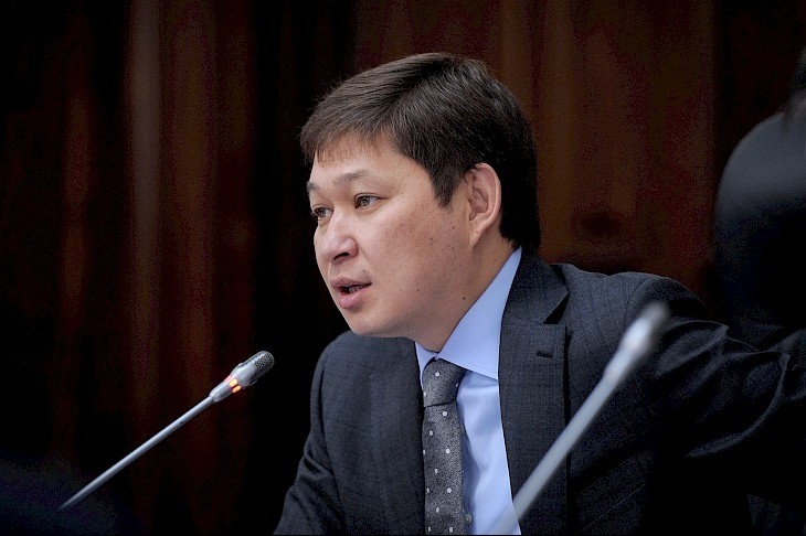 Премьер С.Исаков рекомендовал Нацэнергохолдингу освободить от должностей первого замглавы &laquo;Электрических станций&raquo; Б.Боркоева и директора ТЭЦ Омуркул уулу Нурлана &mdash; Tazabek