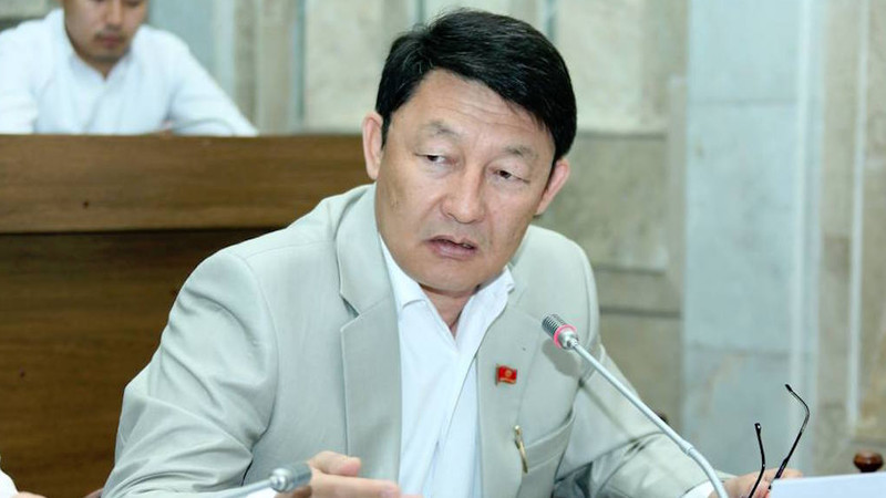 Депутат К.Бокоев предложил внести поправки в законы по части парламентских комиссий и расследований &mdash; Tazabek