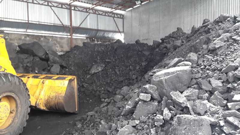 Фото &mdash; На топливных базах Бишкека уголь реализуется по 3500 сомов &mdash; Tazabek