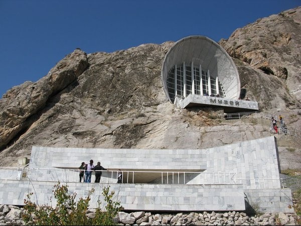 Главное фото