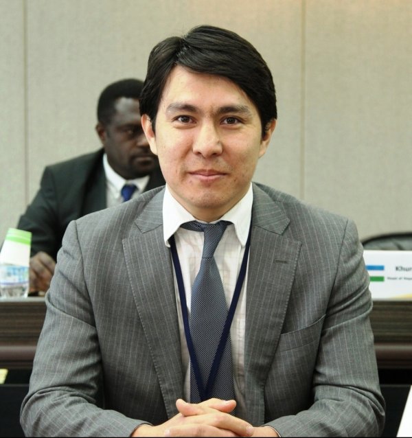 Китайские заводы планируется переносить как в частные, так и в госпредприятия КР, в том числе завод &laquo;Кристалл&raquo; и &laquo;Дом-Ата&raquo; , - замминистра А.Сазбаков &mdash; Tazabek