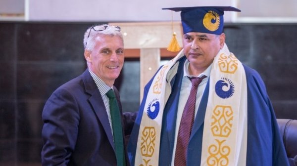 Член Королевского фотографического сообщества Великобритании Херш Чадха стал почетным профессором АУЦА &mdash; Tazabek