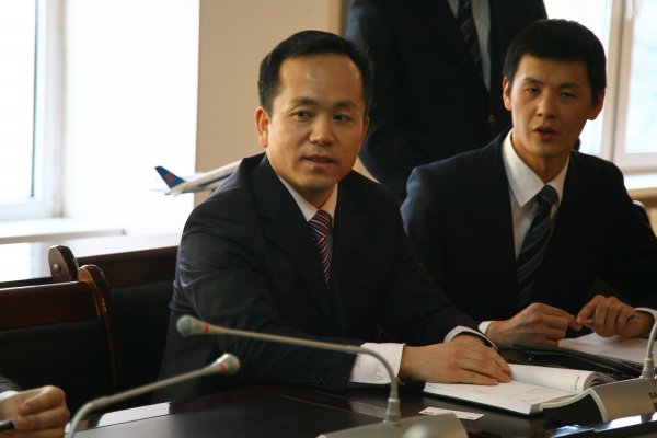 &laquo;Эйр Кыргызстан&raquo; и China Southern Airlines намерены создать совместное предприятие, - Минтранс &mdash; Tazabek