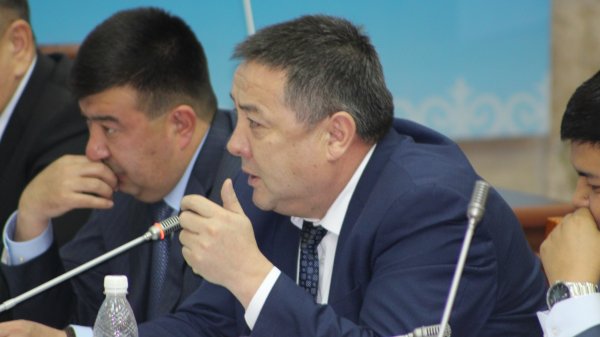 За 2 года операторы связи ничего не сделали для внедрения услуги сохранения телефонного номера при смене оператора, - депутат У.Ормонов &mdash; Tazabek