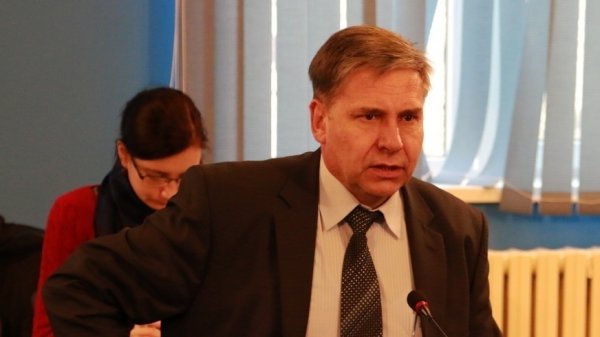 Налоговики &laquo;крышуют&raquo; бизнес, который раздробился на 2-3 компании из-за низкого порога НДС в 8 млн сомов, - эксперт С.Пономарев &mdash; Tazabek