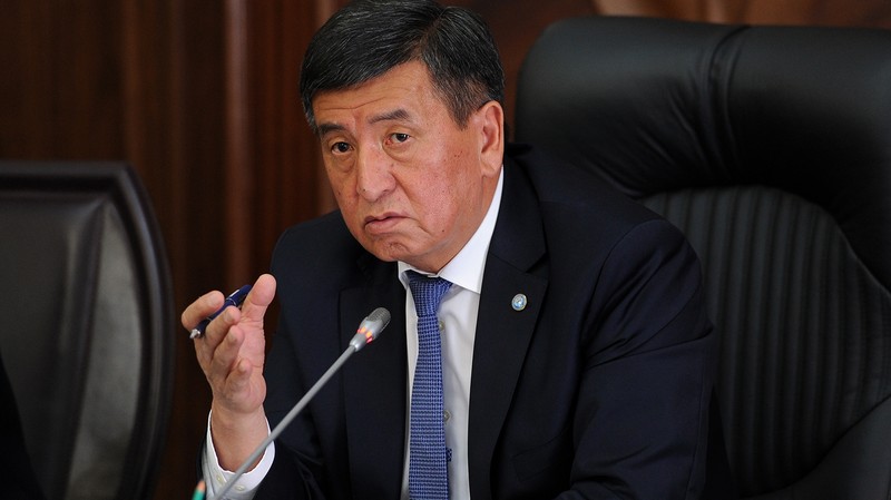 Премьер С.Жээнбеков потребовал навести порядок в аэропортах страны и обеспечить комфорт пассажиров &mdash; Tazabek