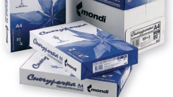 В школе-гимназии №64 при приеме в первый класс требуют еще  и  &laquo;Снегурочку&raquo;, - родители