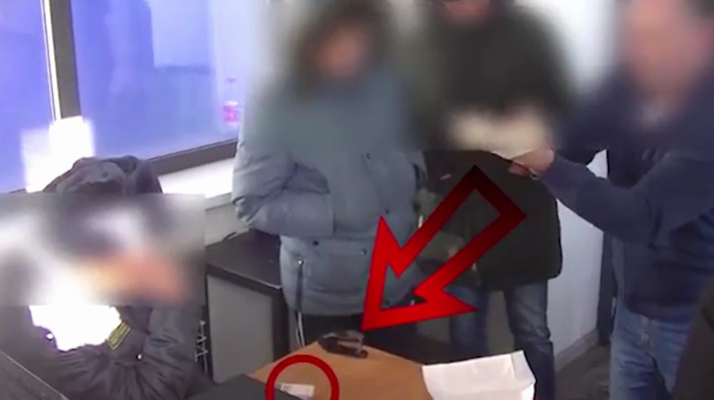 ГСБЭП: Выявлен факт вымогательства взятки со стороны должностных лиц ветеринарного и фитосанитарного контроля и весогабаритного контроля «Чалдовар» (видео) — Tazabek
